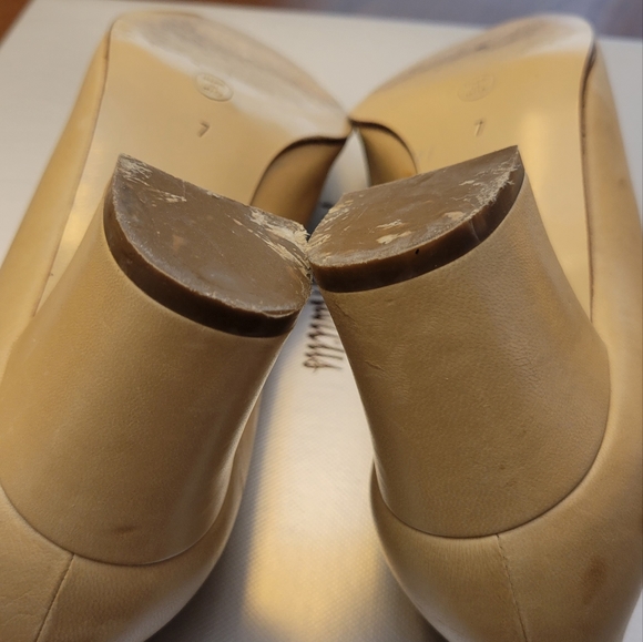 Valentino "Miss V" Signature Heels Size 7 - Picture 10 of 11